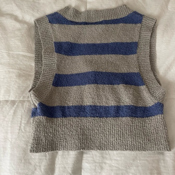 Cute Top - Picture 3 of 4